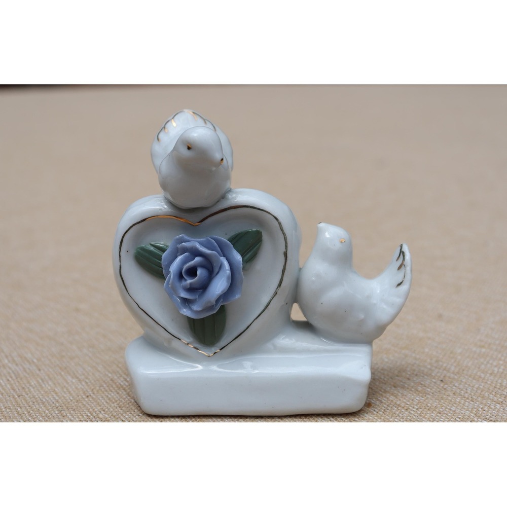Vintage Porcelain/Ceramic Heart and Doves Figurine
